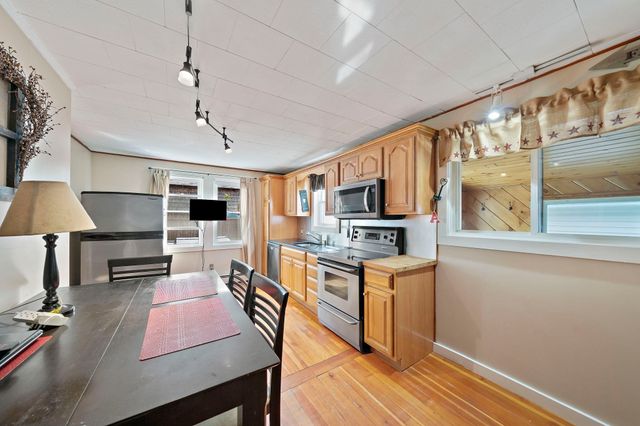57 Main St, Lakeville, MA 02347