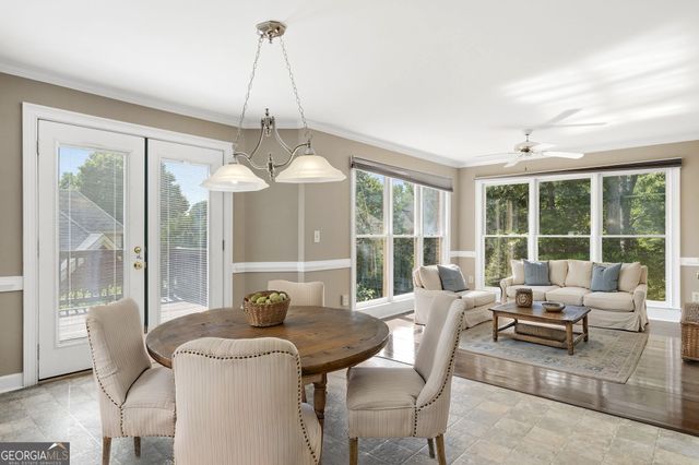 450 Renee Circle, Roswell, GA 30075