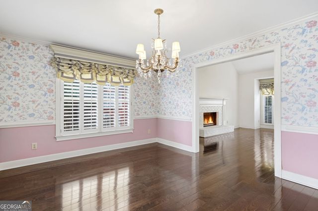 450 Renee Circle, Roswell, GA 30075