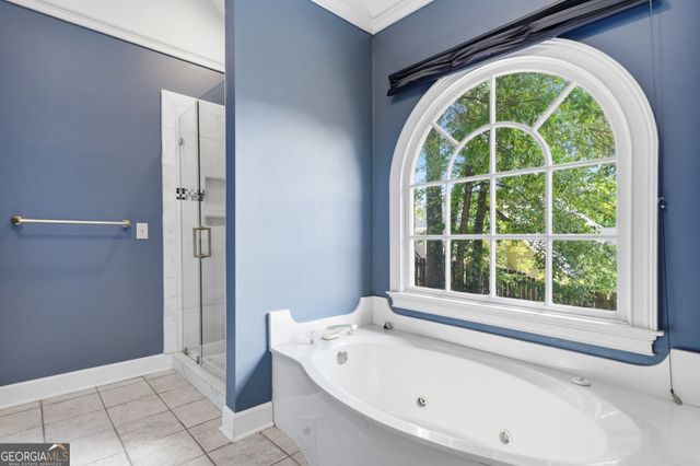 450 Renee Circle, Roswell, GA 30075