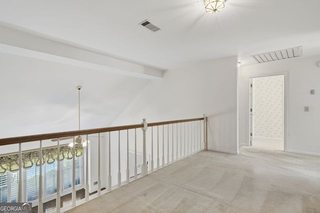 450 Renee Circle, Roswell, GA 30075