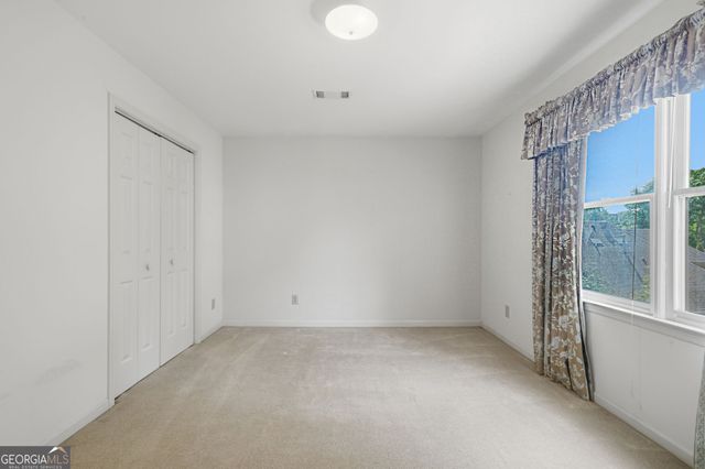450 Renee Circle, Roswell, GA 30075