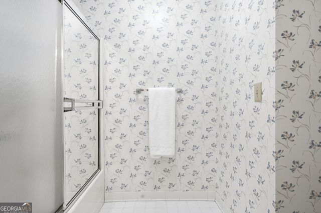 450 Renee Circle, Roswell, GA 30075
