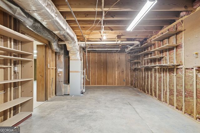 450 Renee Circle, Roswell, GA 30075