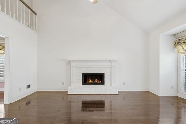 450 Renee Circle, Roswell, GA 30075