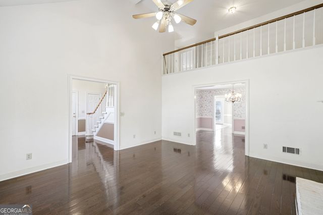450 Renee Circle, Roswell, GA 30075