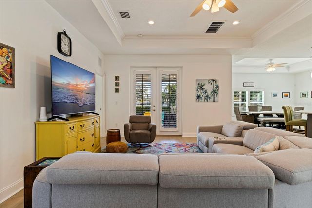 6318 31ST STREET S, St Petersburg, FL 33712