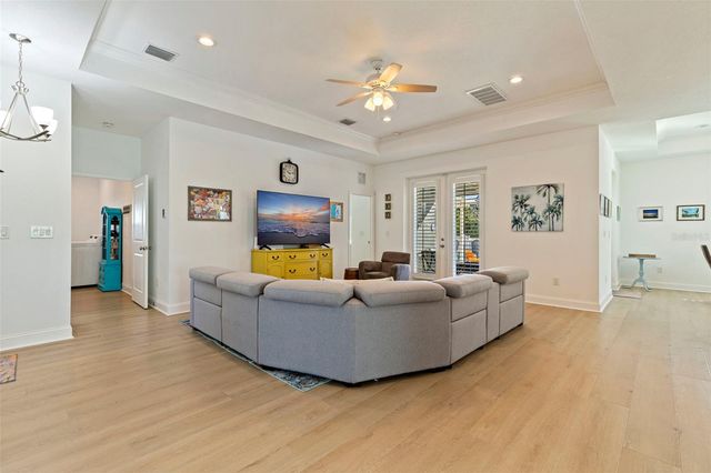 6318 31ST STREET S, St Petersburg, FL 33712