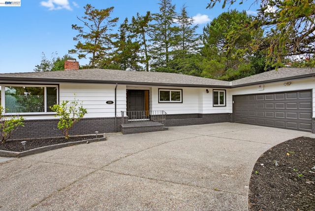 350 Elysian Fields Dr, Oakland, CA 94605