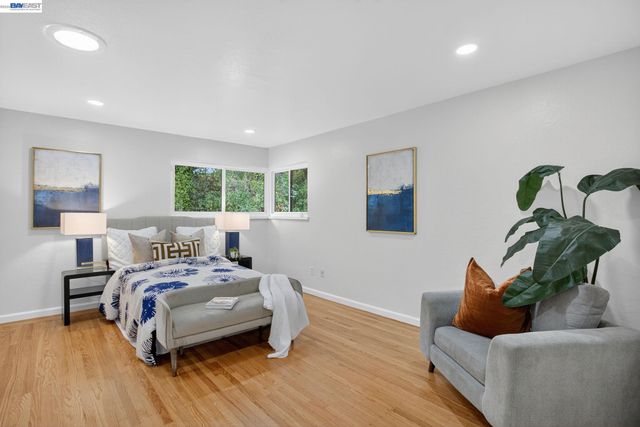 350 Elysian Fields Dr, Oakland, CA 94605