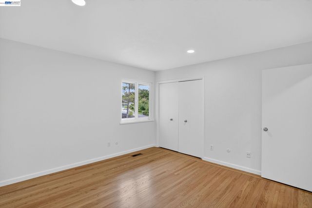 350 Elysian Fields Dr, Oakland, CA 94605