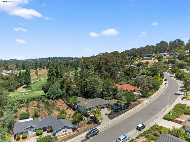 350 Elysian Fields Dr, Oakland, CA 94605