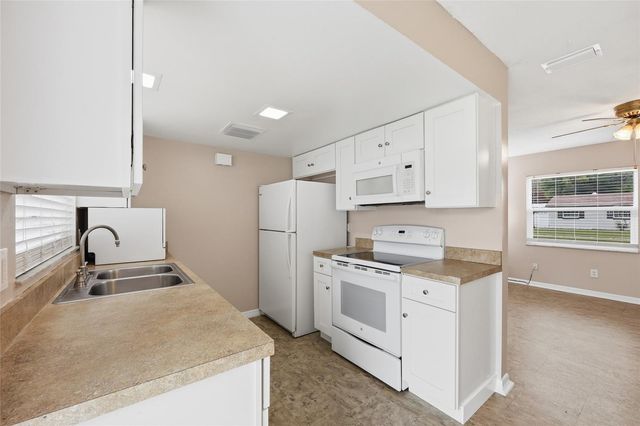 4048 CASTLEGATE DRIVE, Orlando, FL 32839
