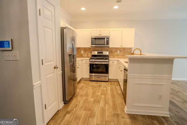 776 Tulip Poplar Way, Lawrenceville, GA 30044