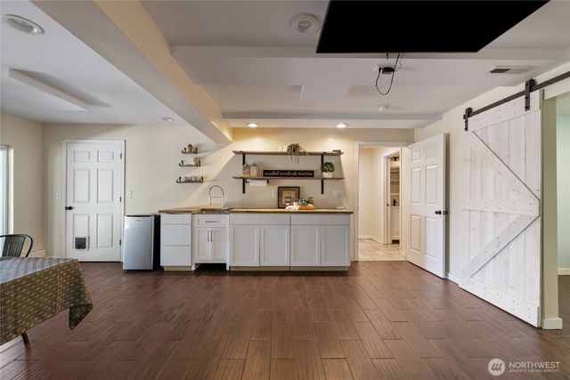 7211 E Grapeview Loop, Allyn, WA 98524