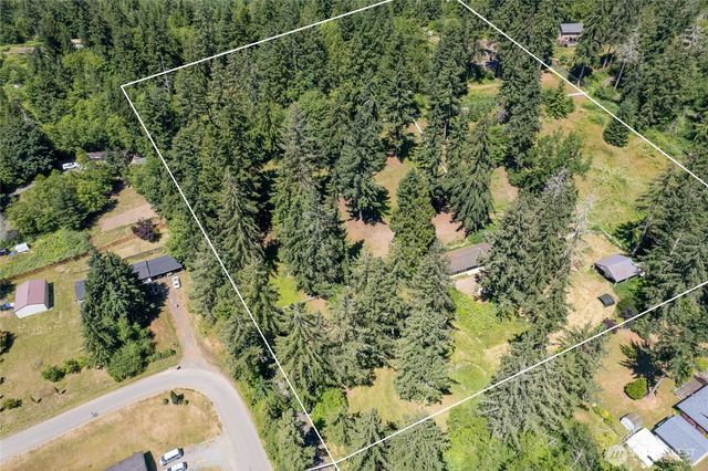 7211 E Grapeview Loop, Allyn, WA 98524