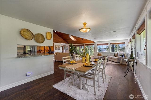 7211 E Grapeview Loop, Allyn, WA 98524