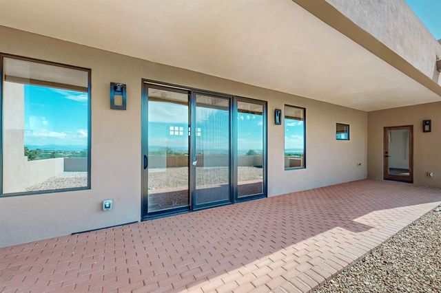 81 Cerro Alto Road, Lamy, NM 87540