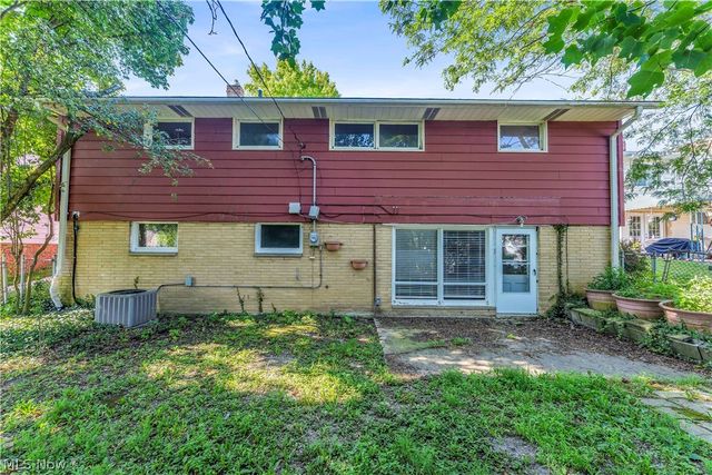 3460 Hetzel Drive, Parma, OH 44134