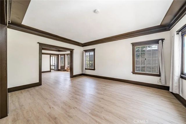 1254 S Manhattan, Los Angeles, CA 90019