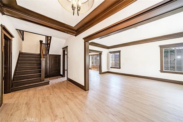 1254 S Manhattan, Los Angeles, CA 90019