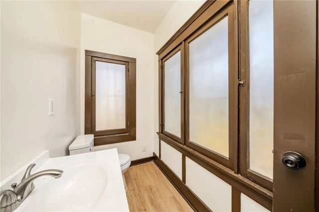 1254 S Manhattan, Los Angeles, CA 90019