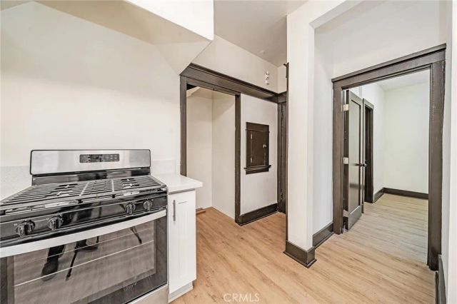 1254 S Manhattan, Los Angeles, CA 90019