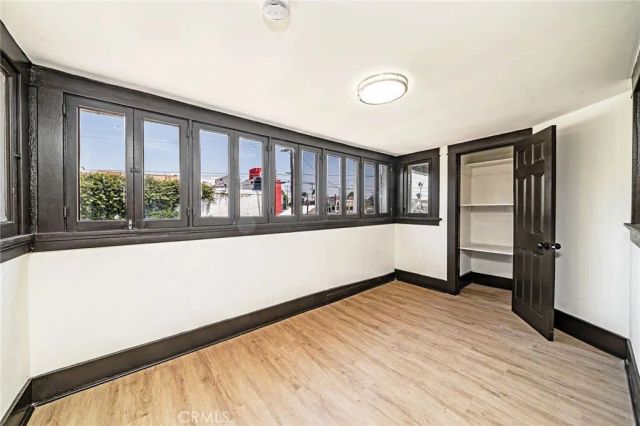 1254 S Manhattan, Los Angeles, CA 90019