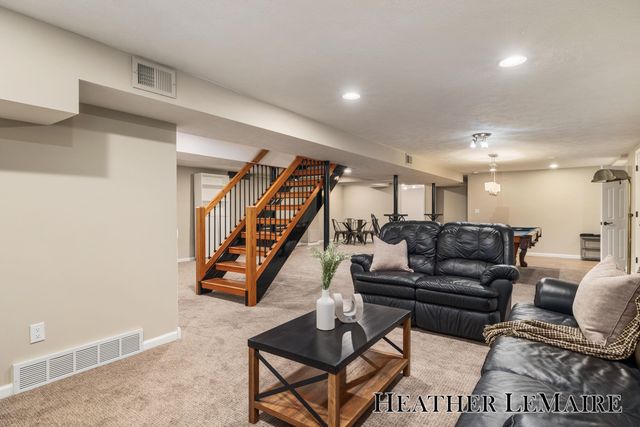 159 Louise Street Ne, Rockford City, MI 49341