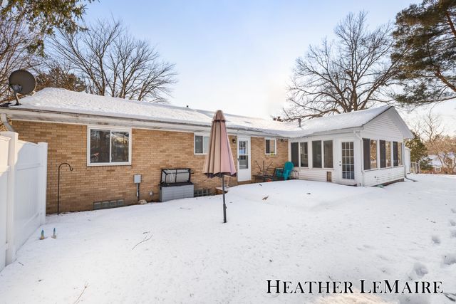 159 Louise Street Ne, Rockford City, MI 49341