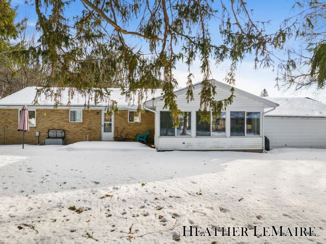 159 Louise Street Ne, Rockford City, MI 49341