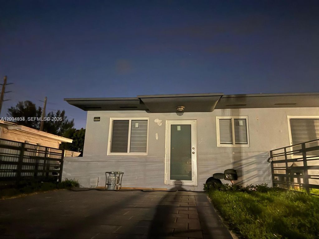 225 SW 76th Court 225, Miami, FL 33144