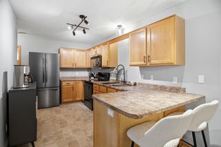 8854 Spring Lane, Woodbury, MN 55125