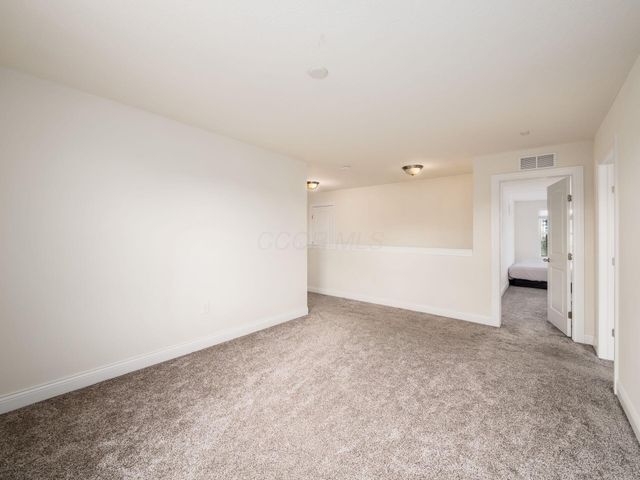 10054 Viburnum Drive, Plain City, OH 43064