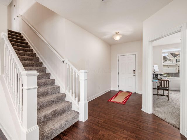 10054 Viburnum Drive, Plain City, OH 43064