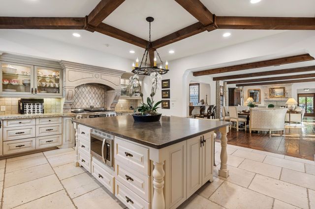 3325 Inwood Drive, Houston, TX 77019