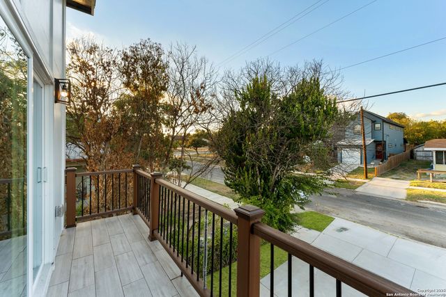 212 Cooper St, San Antonio, TX 78210