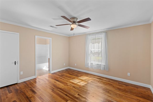 650 W Kaufman Street, Paris, TX 75460