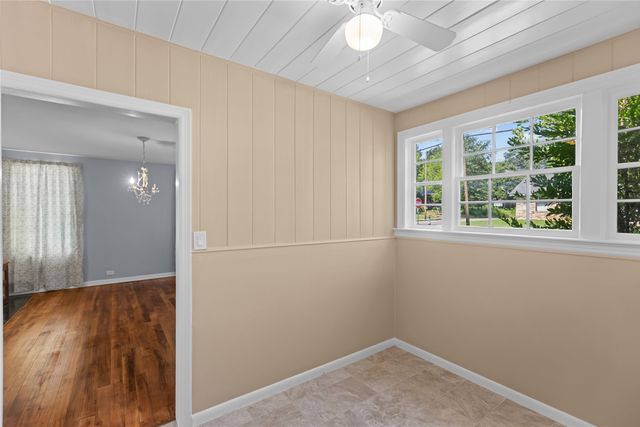 650 W Kaufman Street, Paris, TX 75460