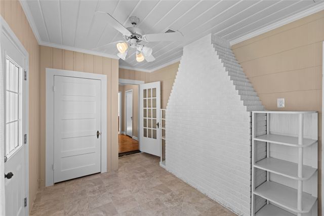 650 W Kaufman Street, Paris, TX 75460
