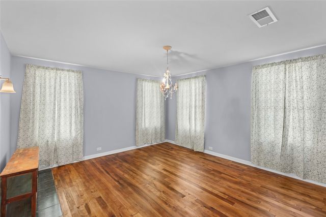 650 W Kaufman Street, Paris, TX 75460