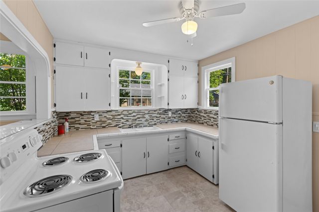 650 W Kaufman Street, Paris, TX 75460