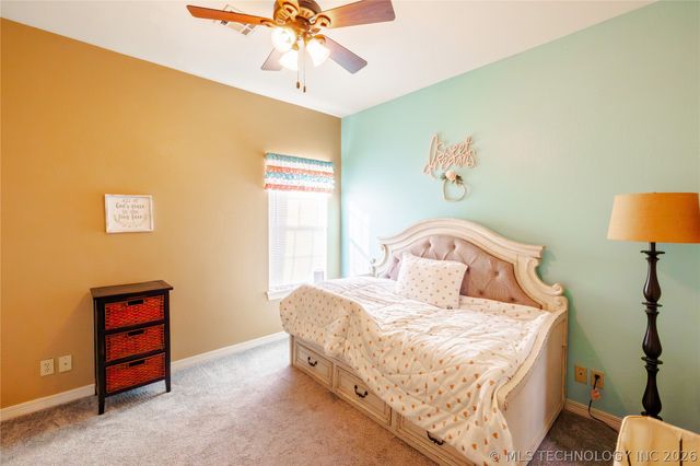 2218 S 113th West Street, Sapulpa, OK 74066