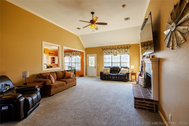 2218 S 113th West Street, Sapulpa, OK 74066