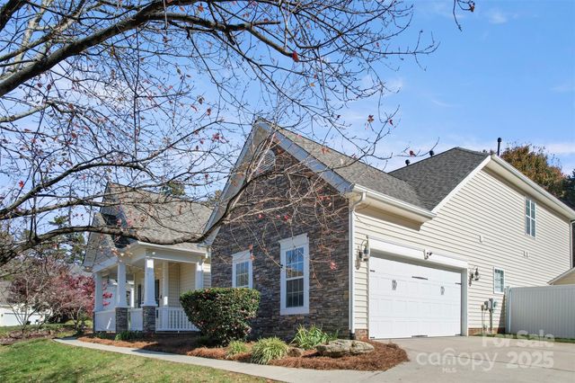 8071 Andrew Franklin Drive, Denver, NC 28037