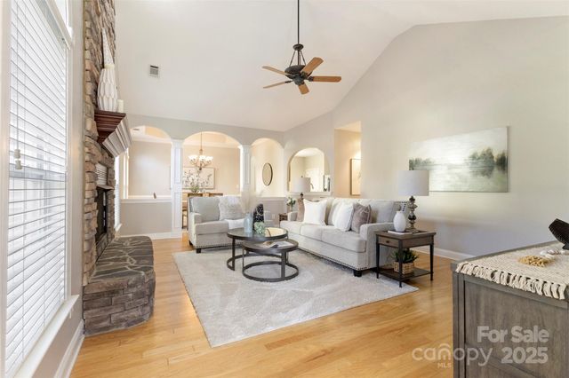 8071 Andrew Franklin Drive, Denver, NC 28037