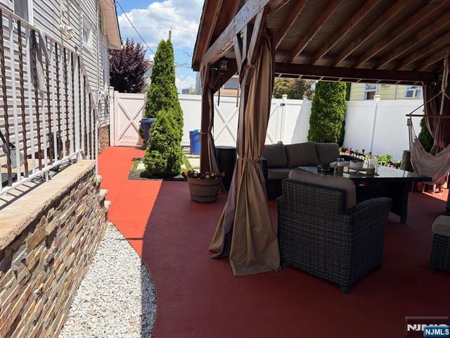 371 Simons Avenue, Hackensack, NJ 07601