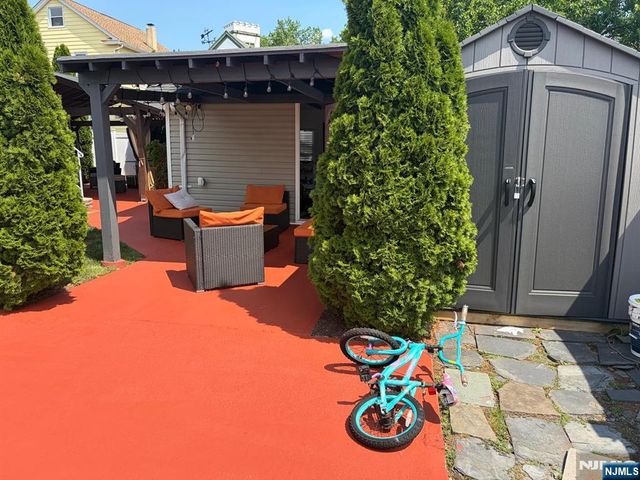 371 Simons Avenue, Hackensack, NJ 07601