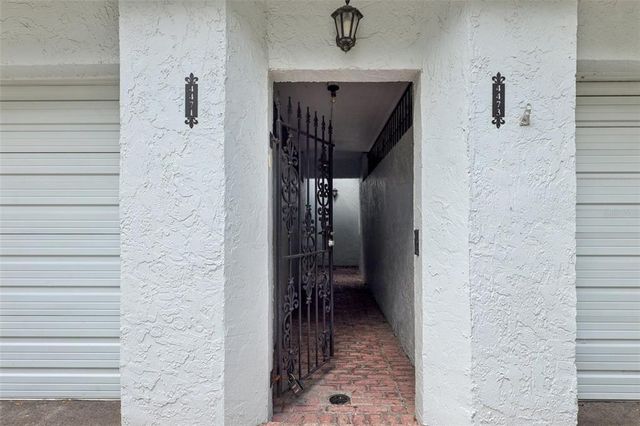 4471 VIEUX CARRE CIRCLE 4471, Tampa, FL 33613