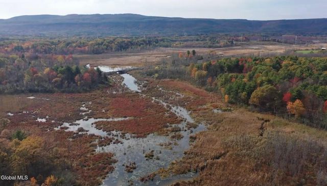 8 Jani Lane, Guilderland, NY 12186